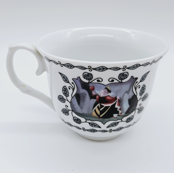DISNEY | Disney Wonderland Tea white rabbit & queen of hearts teacup & saucer - Picture 4 of 9